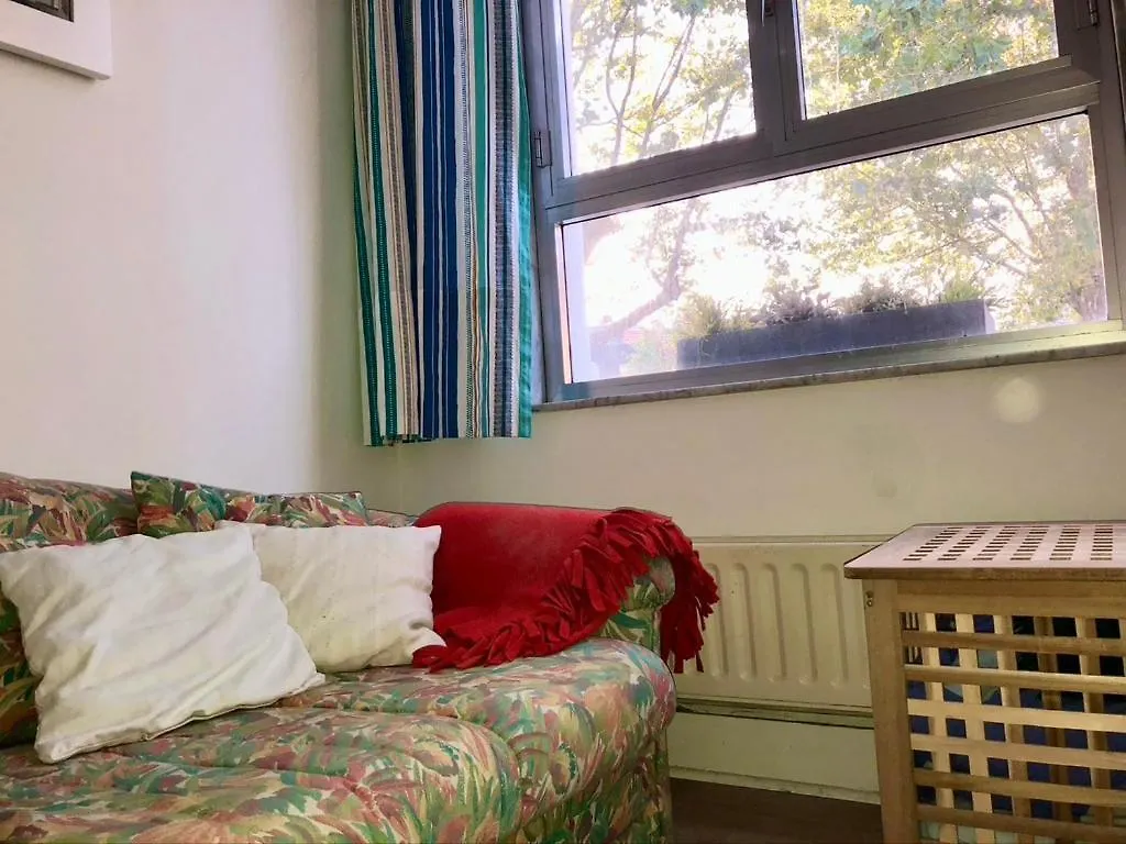 Cosy Small Flat In Antwerp Near Justice Palace contacts